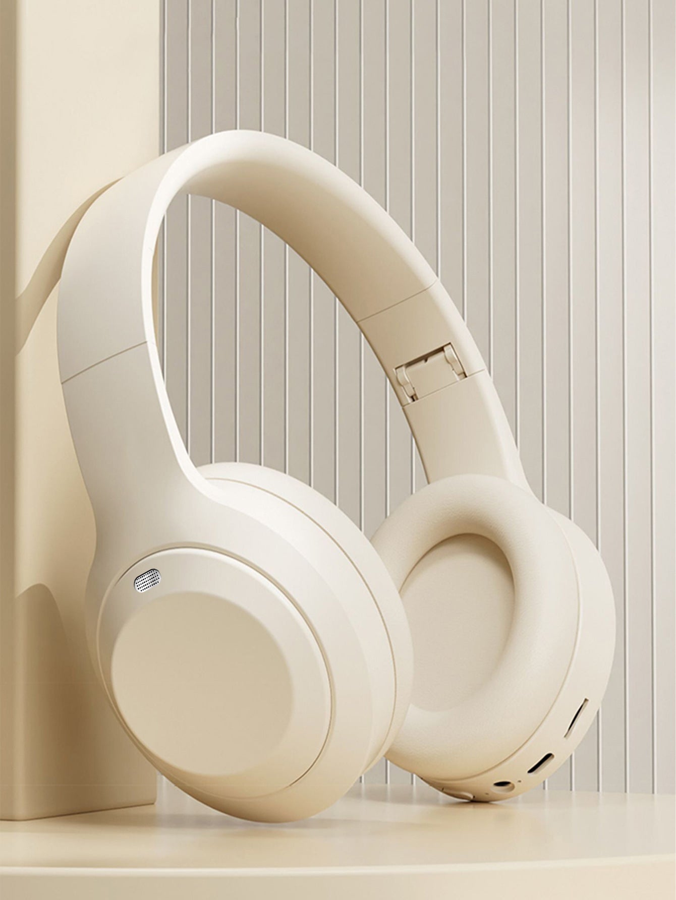 ER15 (Wireless Headphones Bluetooth Over The Ear Headset with Microphone,16H Playtime)